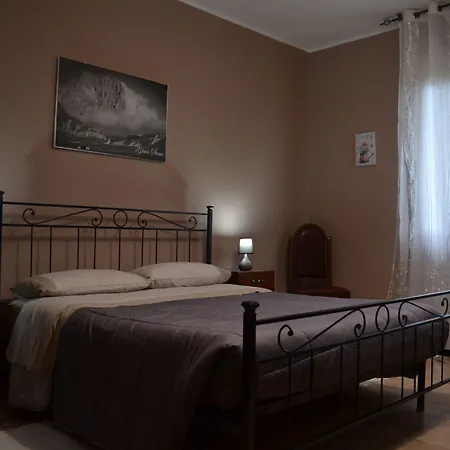 Le Grotte Bed and Breakfast
